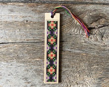 Load image into Gallery viewer, Vintage floral cross stitch wood bookmark kit