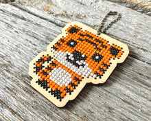 Load image into Gallery viewer, Tiger DIY laser cut wood cross stitch kit