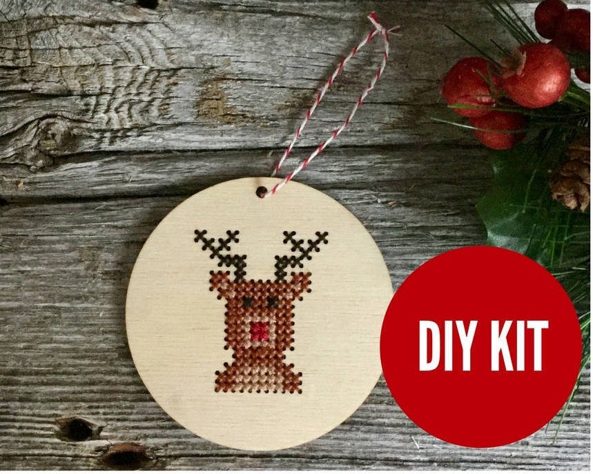Holiday Star Easy DIY Cross Stitch Ornament Kit With Wood Disk