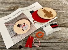Load image into Gallery viewer, Snowman ornament kit